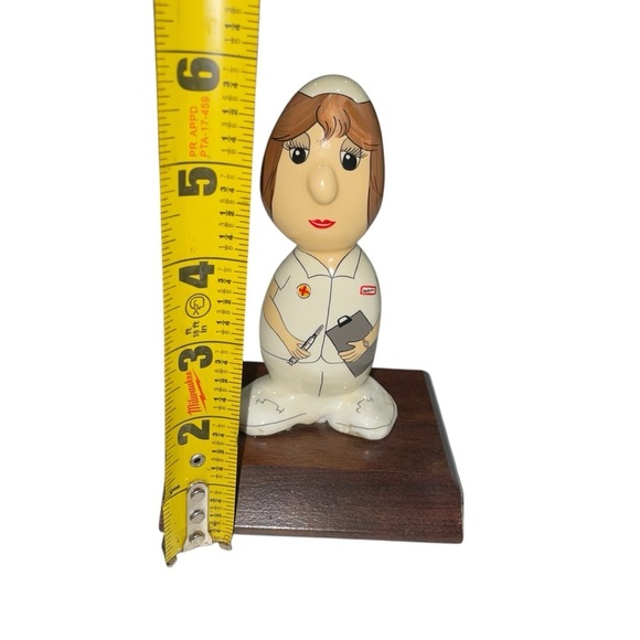 Vintage Ceramic/Resin Nurse Figurine with Wood Base 5.7" tall, Signed & Dated - Picture 9 of 11